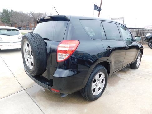 Used 2012 Toyota RAV4 FWD image 8
