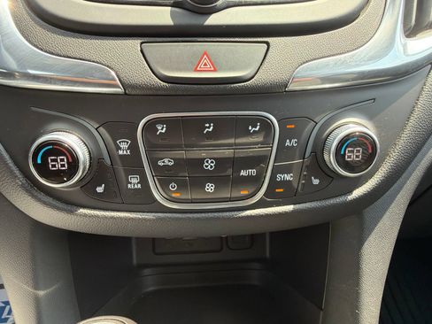 Used 2020 Chevrolet Equinox LT w/ Driver Convenience Package FWD image 22