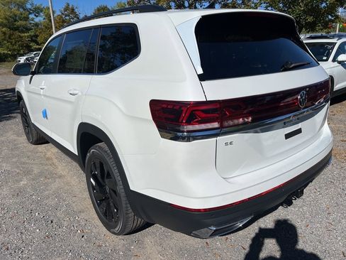 New 2026 Volkswagen Atlas SE image 14