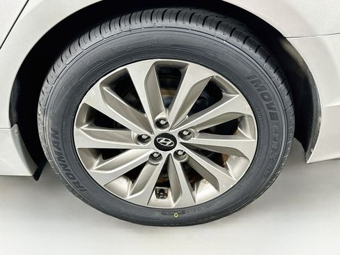 Used 2017 Hyundai Sonata Sport w/ Value Edition Package 02 FWD image 11