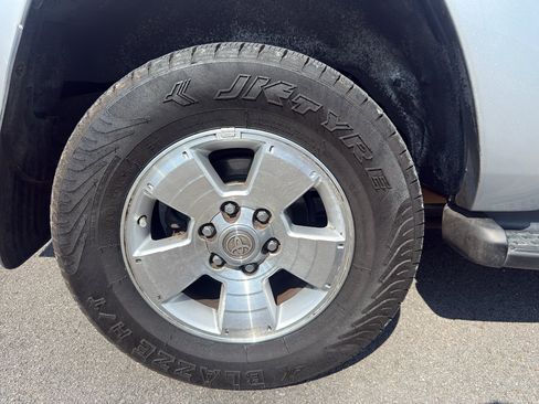 Used 2005 Toyota 4Runner Limited RWD image 9
