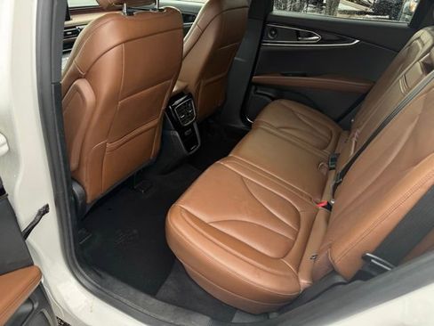 Used 2023 Lincoln Nautilus Reserve w/ Luxury Package image 19