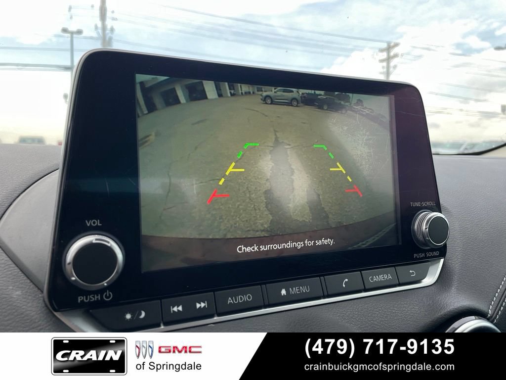 Used 2025 Nissan Sentra SV FWD image 17