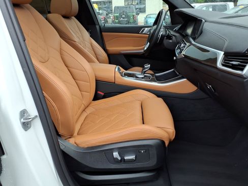 Used 2023 BMW X5 xDrive40i w/ Premium Package AWD/4WD image 10