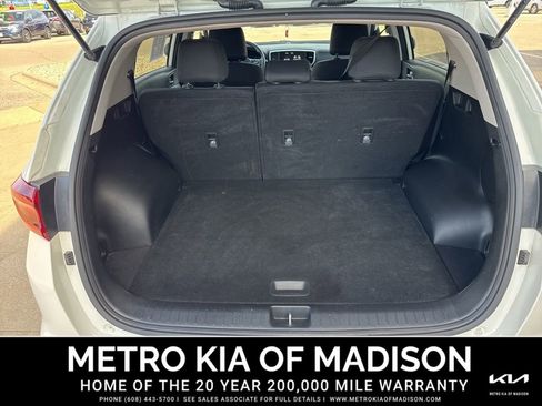 Used 2022 Kia Sportage LX AWD/4WD image 29