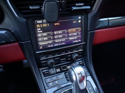 Used 2015 Porsche 911 Turbo S image 32