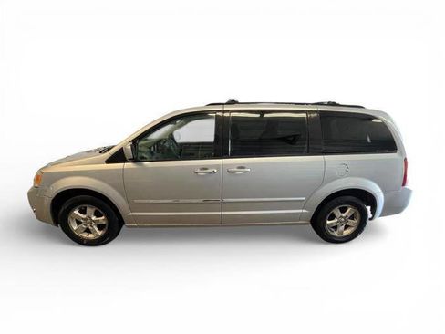 Used 2008 Dodge Grand Caravan SXT image 2