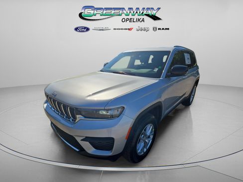 New 2025 Jeep Grand Cherokee Laredo X image 3