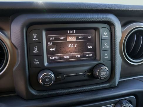Used 2020 Jeep Wrangler Unlimited Sport S AWD/4WD image 19