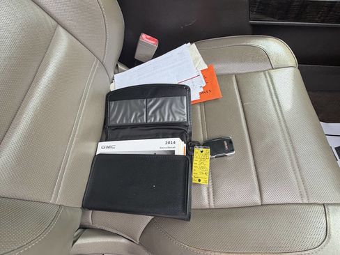 Used 2014 GMC Sierra 1500 Denali w/ Driver Alert Package AWD/4WD image 15