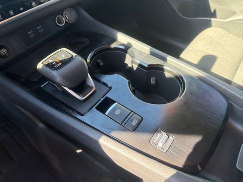 Certified 2025 Nissan Rogue SV image 36