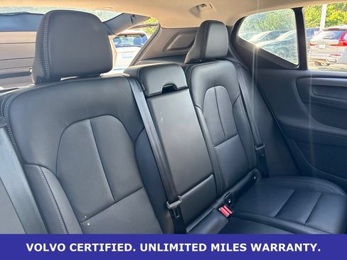 Certified 2025 Volvo XC40 B5 Plus AWD/4WD image 11