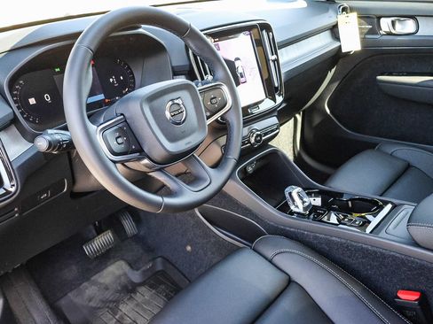 New 2026 Volvo XC40 B5 Ultra w/ Climate Package AWD/4WD image 27