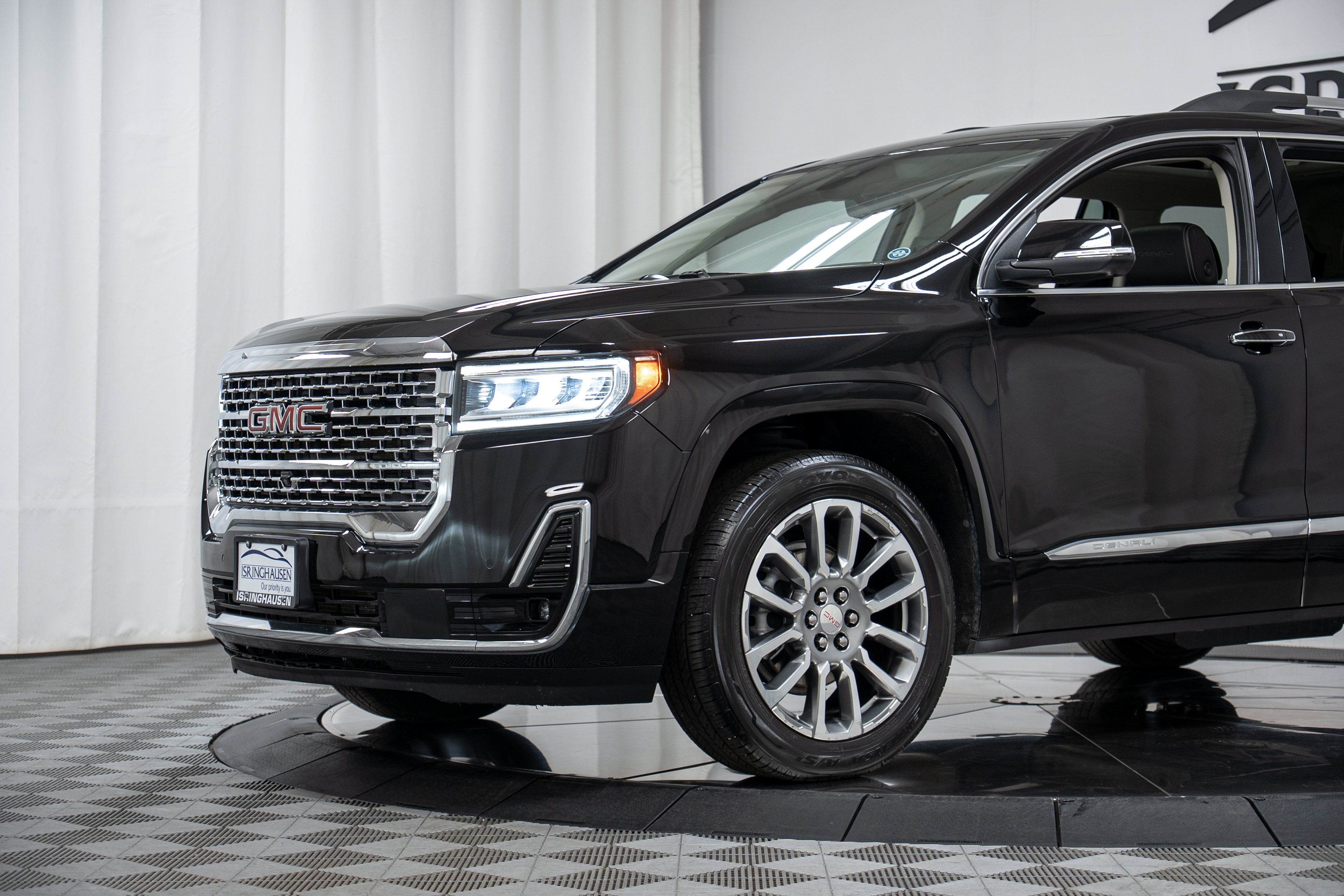 Used 2023 GMC Acadia Denali w/ Denali Ultimate Package FWD image 26