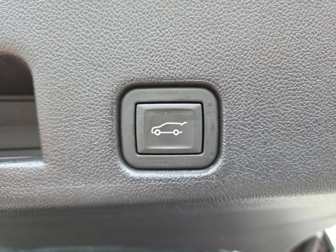 Used 2025 Buick Enclave Avenir w/ Super Cruise Package AWD/4WD image 51