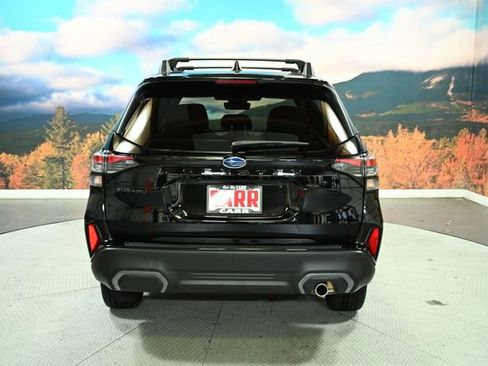 Used 2025 Subaru Forester Limited image 7