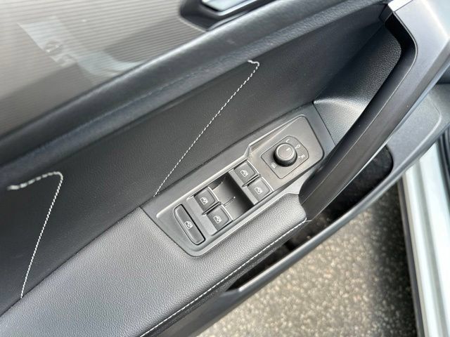 Used 2022 Volkswagen Tiguan SE FWD image 20