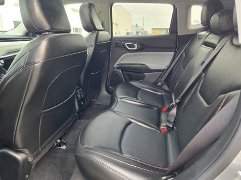 Used 2022 Jeep Compass Latitude w/ Sun and Sound Group image 18