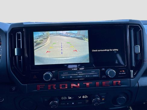 Used 2025 Nissan Frontier Pro-X RWD image 13