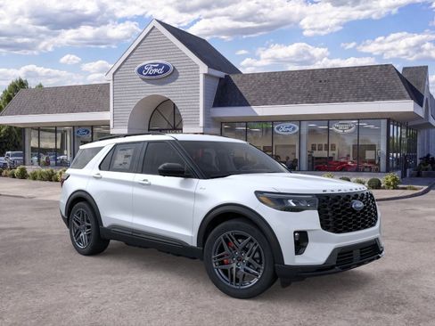 New 2026 Ford Explorer ST-Line w/ ST-Line Street Pack AWD/4WD image 7
