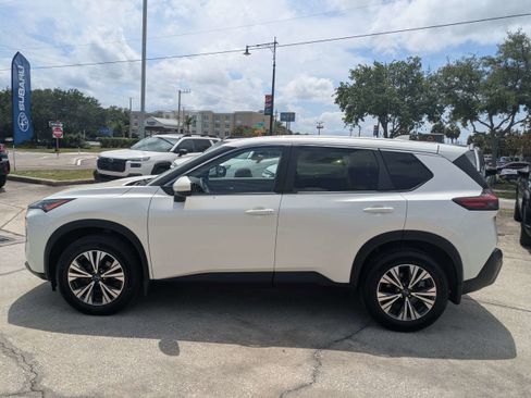Used 2023 Nissan Rogue SV FWD image 7