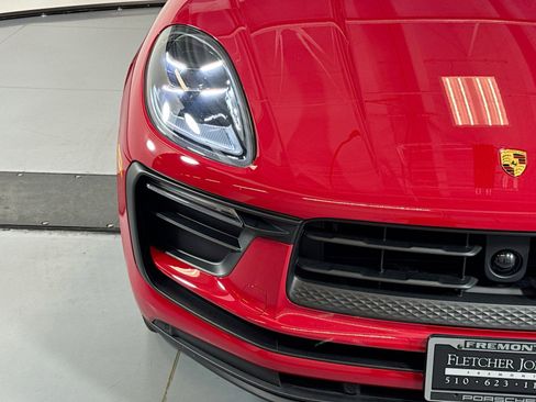 Used 2025 Porsche Macan w/ Premium Package Plus image 26