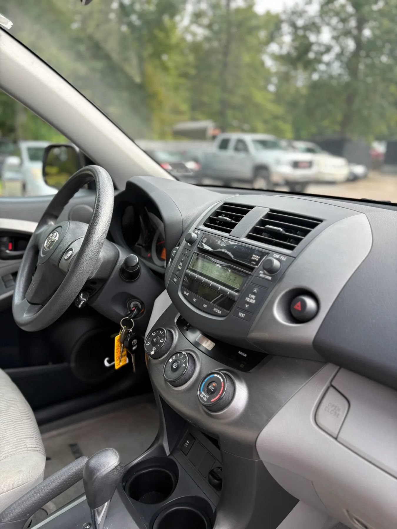 Used 2010 Toyota RAV4 4WD w/ Base L4 Extra Value Pkg image 43