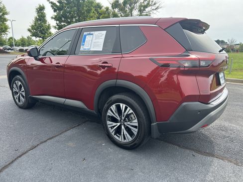 Used 2023 Nissan Rogue SV w/ SV Premium B Package FWD image 10