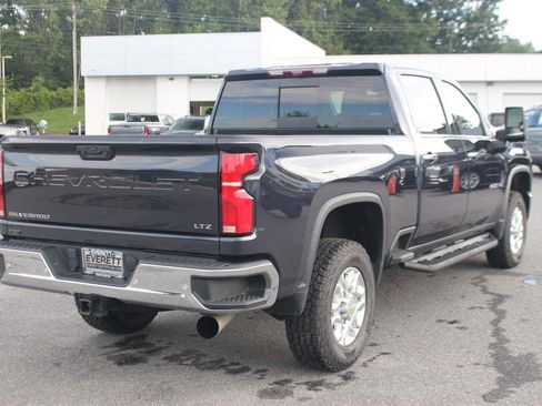 Used 2024 Chevrolet Silverado 2500 LTZ w/ LTZ Convenience Package AWD/4WD image 7