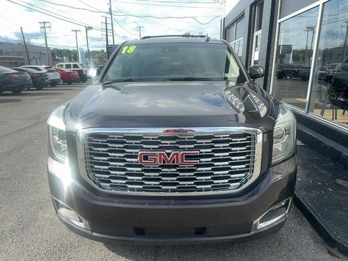 Used 2018 GMC Yukon XL Denali w/ Denali Ultimate Package AWD/4WD image 2