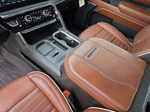 Used 2024 GMC Sierra 3500 Denali Ultimate image 25