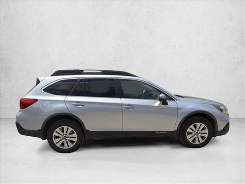 Used 2019 Subaru Outback 2.5i Premium w/ Protection Package #1 AWD/4WD image 6