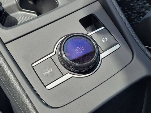 Certified 2026 Volkswagen Tiguan SE FWD image 26
