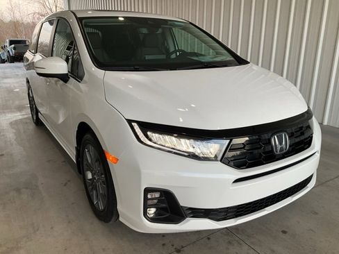 New 2026 Honda Odyssey Touring image 30