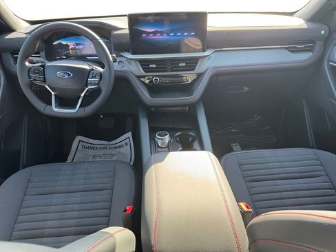 New 2026 Ford Explorer ST-Line w/ ST-Line Street Pack image 12