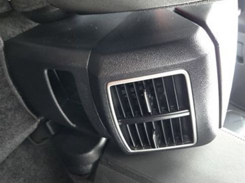 Used 2025 Kia Sportage LX FWD image 28