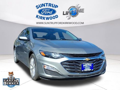 Used 2024 Chevrolet Malibu LT image 1