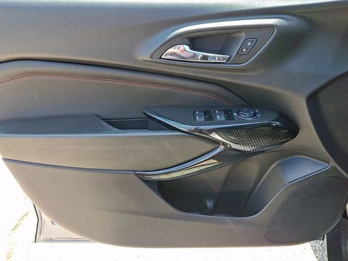 Certified 2024 Chevrolet Trax RS w/ Sunroof Package FWD image 14