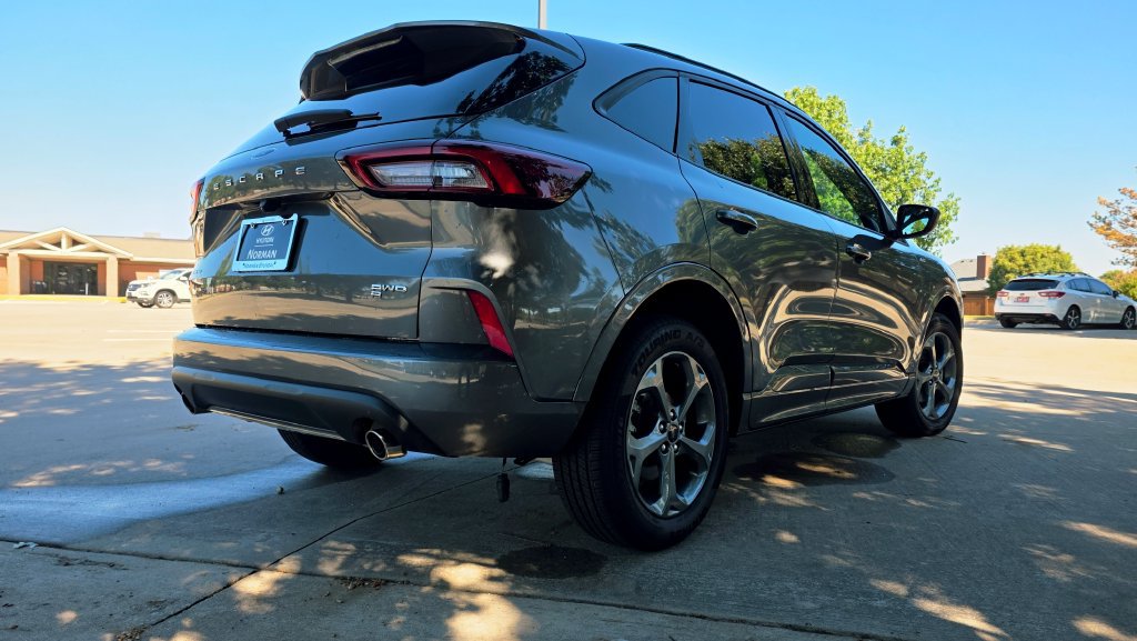 Used 2024 Ford Escape ST-Line AWD/4WD image 12