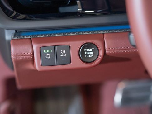 Certified 2026 Porsche Panamera image 24