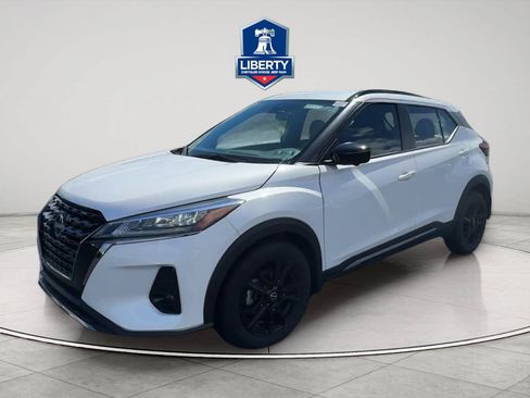 Used 2023 Nissan Kicks SR FWD image 1