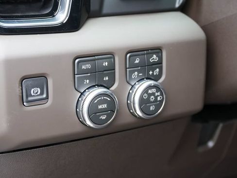 New 2026 GMC Sierra 2500 Denali w/ Denali Reserve Package AWD/4WD image 14