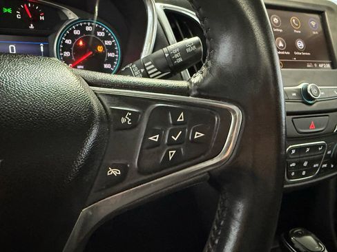 Used 2020 Chevrolet Equinox LT image 29