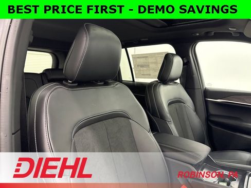 New 2026 Jeep Grand Cherokee Laredo image 14