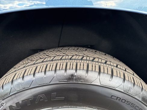 New 2026 Chevrolet Suburban Premier image 36