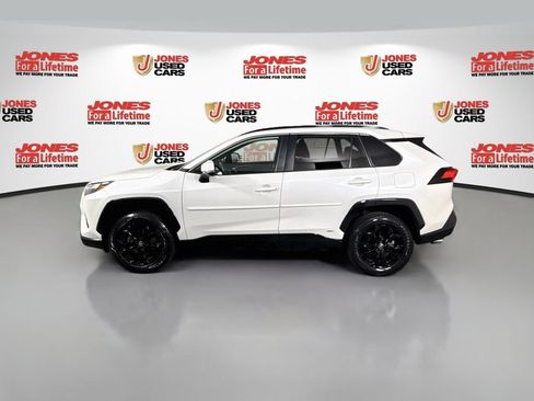 Certified 2022 Toyota RAV4 SE w/ SE Grade Weather Package AWD/4WD image 12