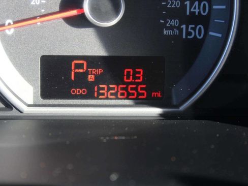 Used 2009 Kia Borrego LX image 12