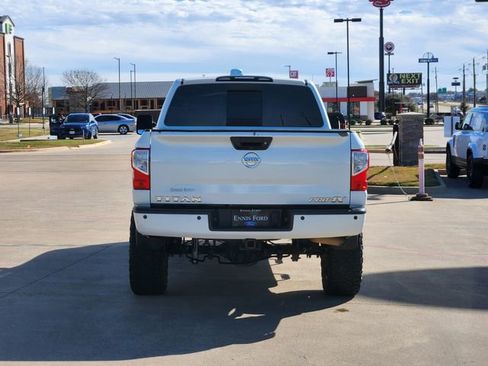 Used 2017 Nissan Titan PRO-4X image 5