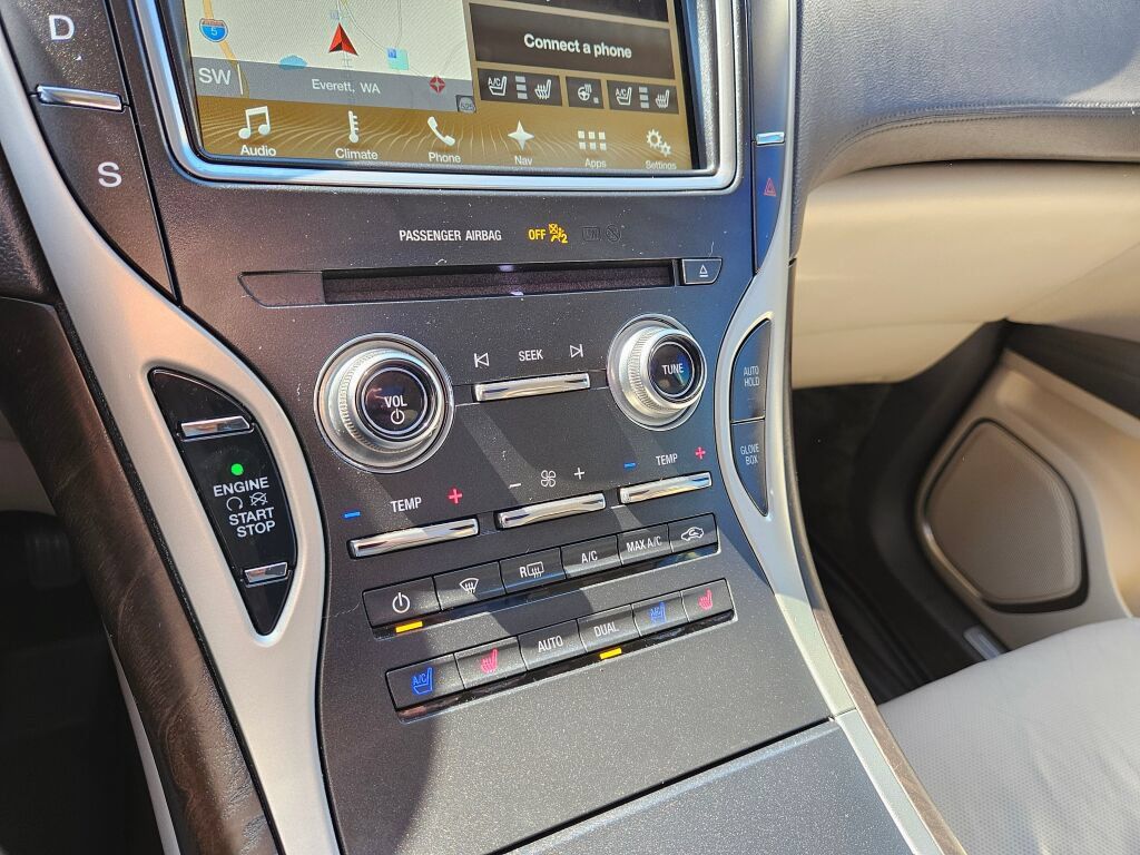 Used 2017 Lincoln MKX Reserve w/ Lincoln MKX Climate Package FWD image 24