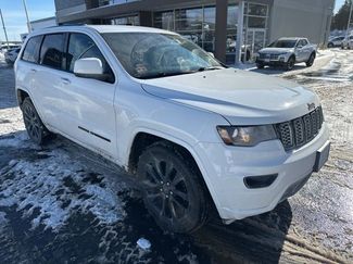 Used 2017 Jeep Grand Cherokee Altitude video 1